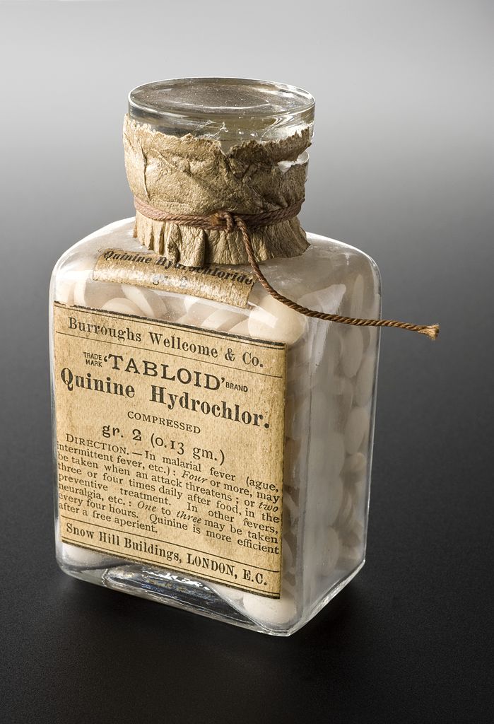 699px-Bottle_of_quinine_hydrochloride_tablets,_London,_England,_19_Wellcome_L0058217.jpg