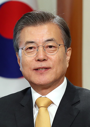 Moon_Jae-in_(2017-10-01)_cropped.jpg