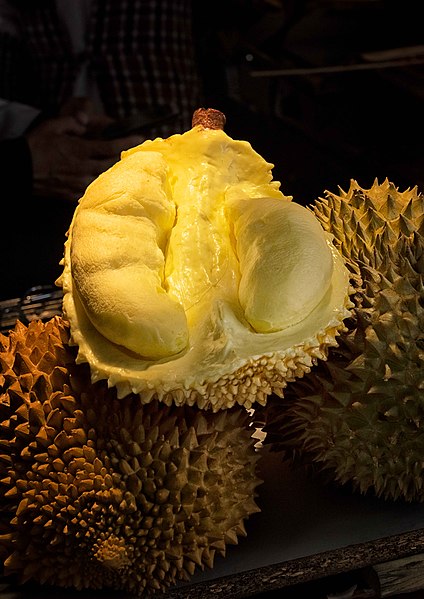 424px-Durian_Fruit_in_Yunnan.jpg
