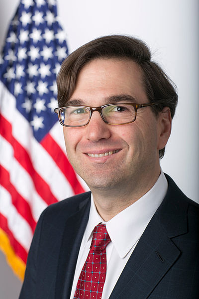 400px-Jason_Furman_official_portrait.jpg