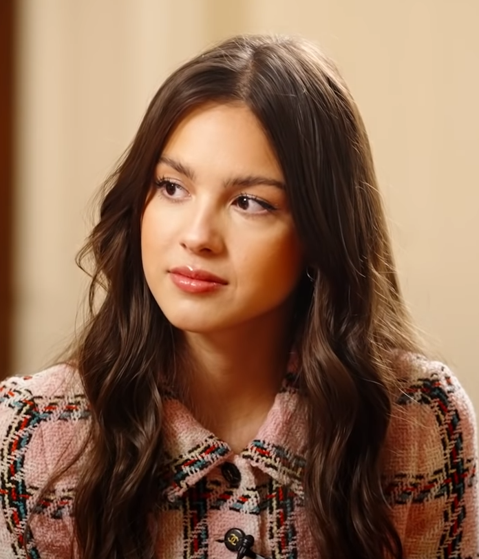 Olivia_Rodrigo_with_Dr_Fauci_1.png