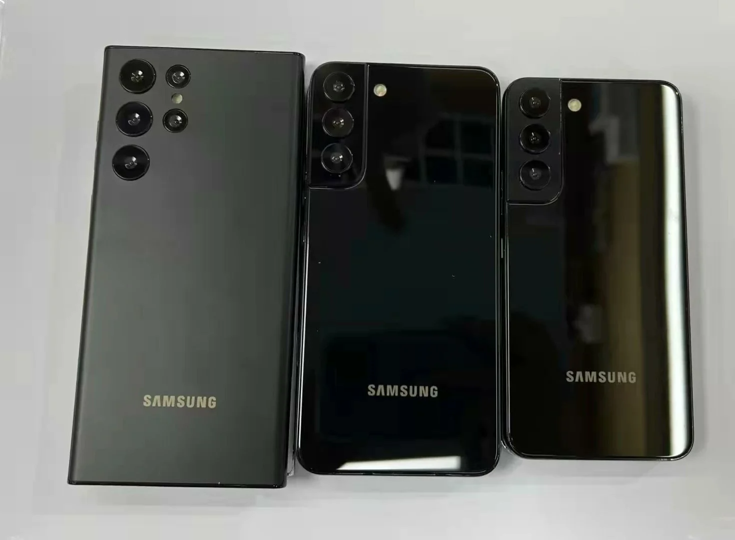 Galaxy-S22-live-leak-1.webp