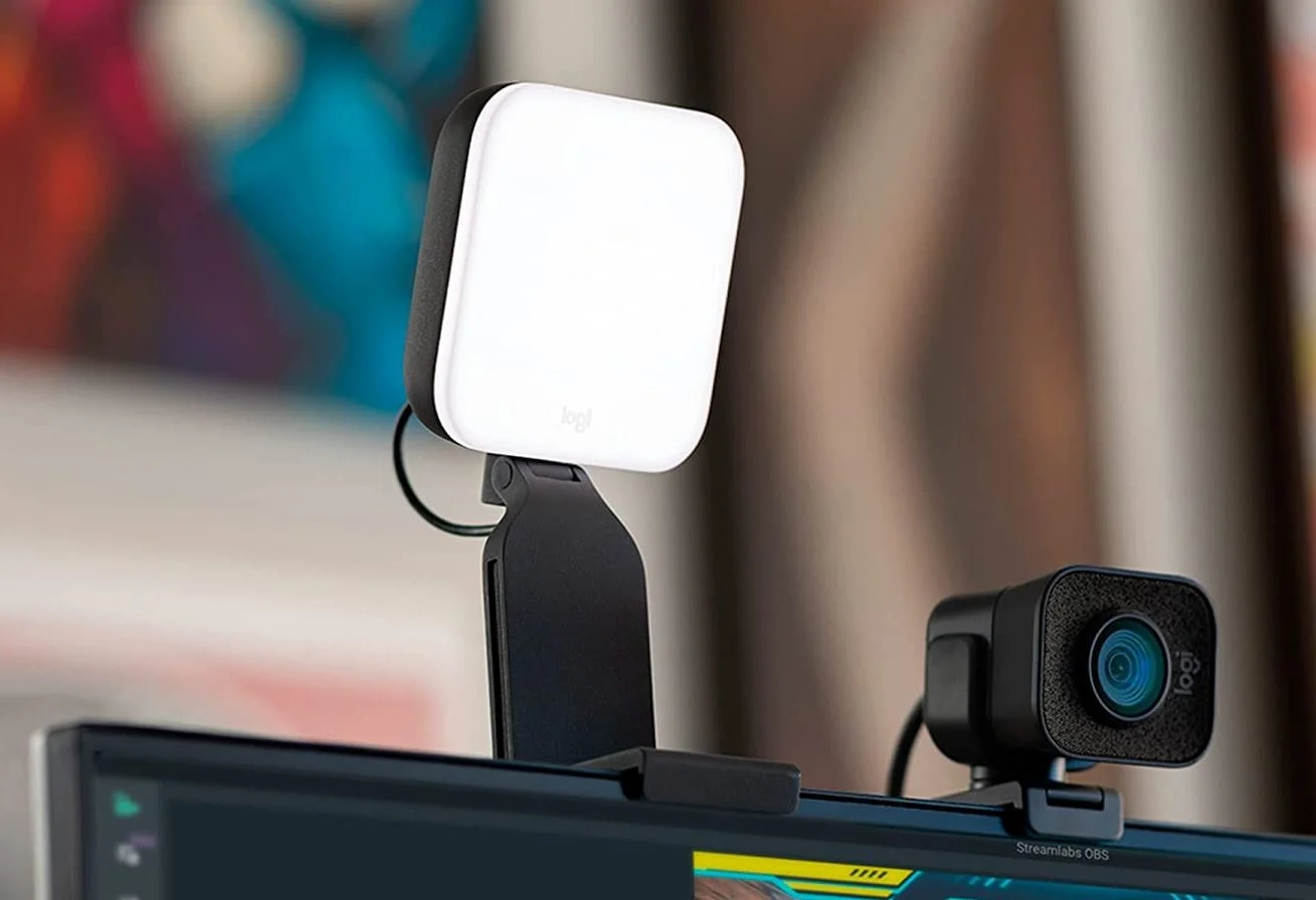Logitech-Litra-Glow-Light-for-Streamers.webp