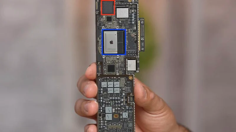M2-MacBook-Air-Logic-Board.webp