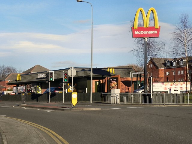 McDonald's,_Platt_Bridge_-_geograph.org.uk_-_2818414.jpg