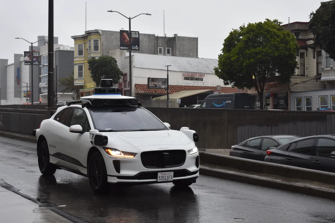 Waymo_Fog_11_21.webp