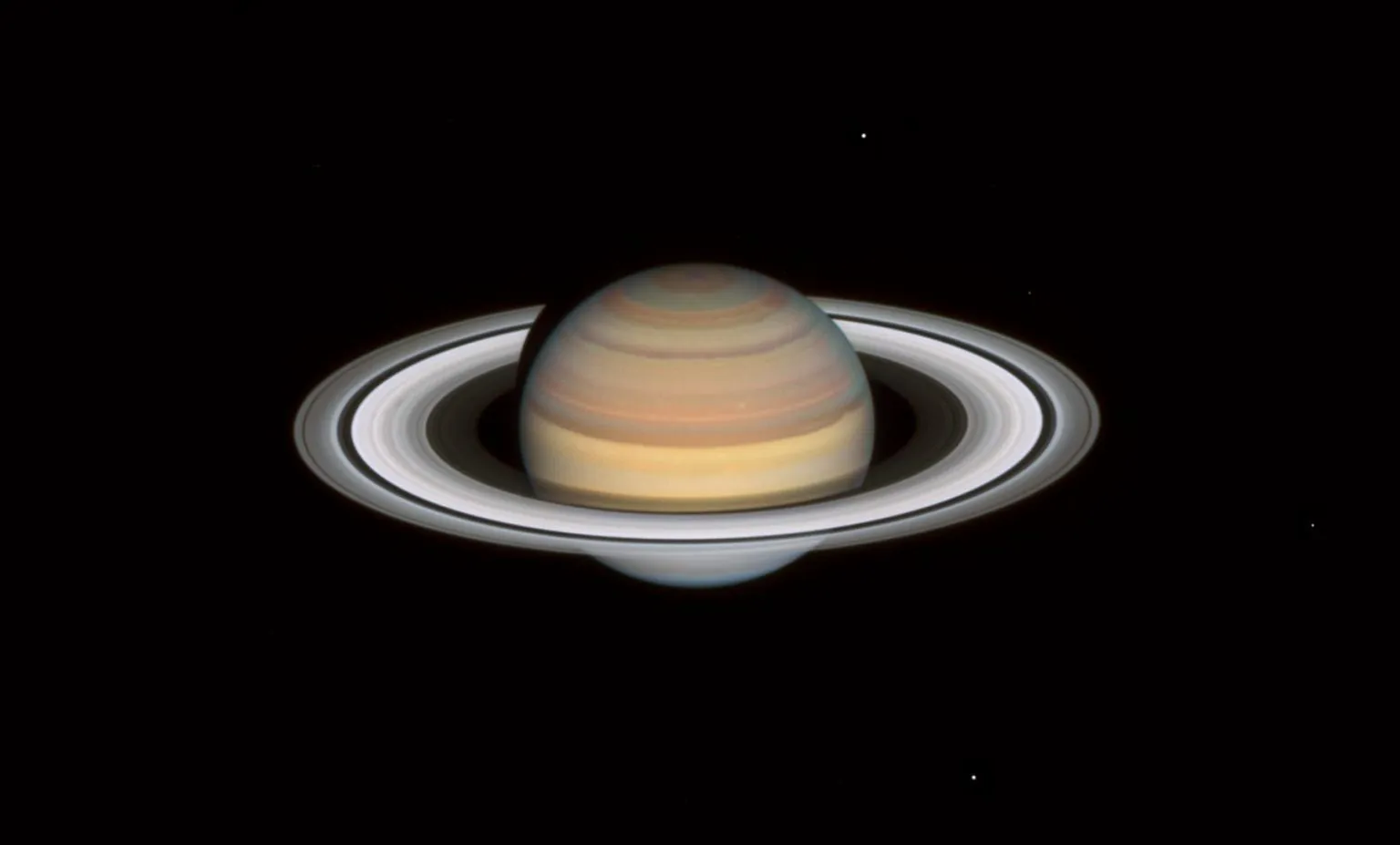 Hubble-Saturn-2021-1536x927.webp