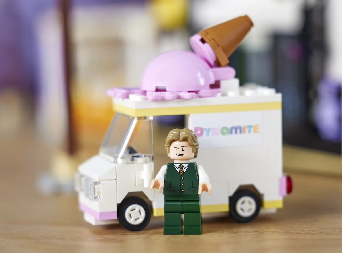 bts_wink_lego.webp