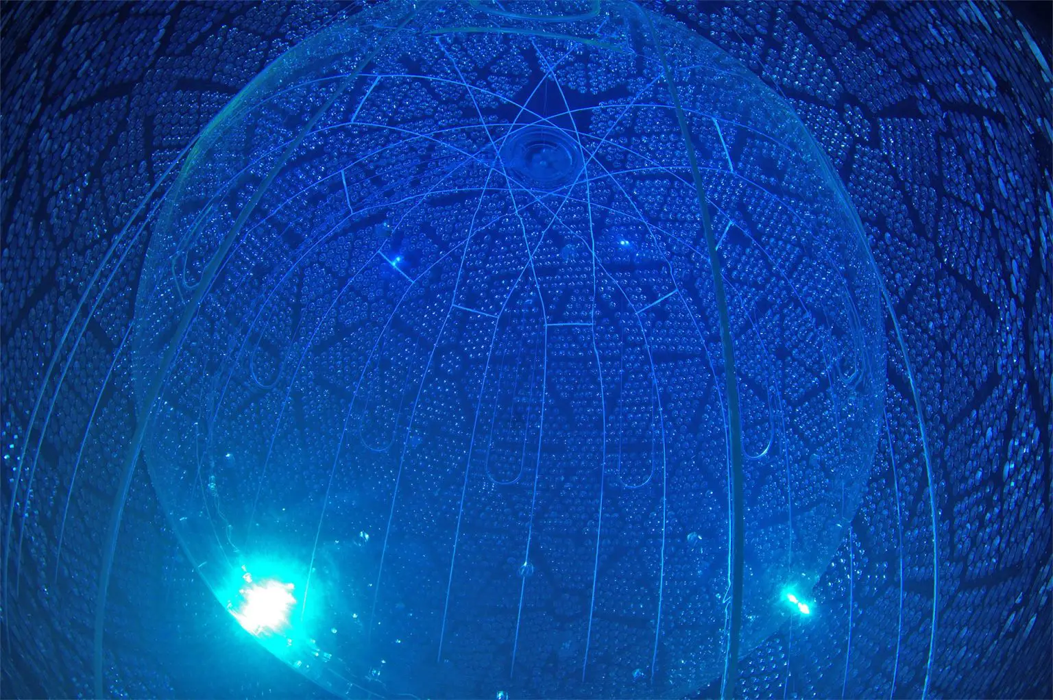 Inside-SNO-Detector-Filled-With-Water-1536x1022.webp