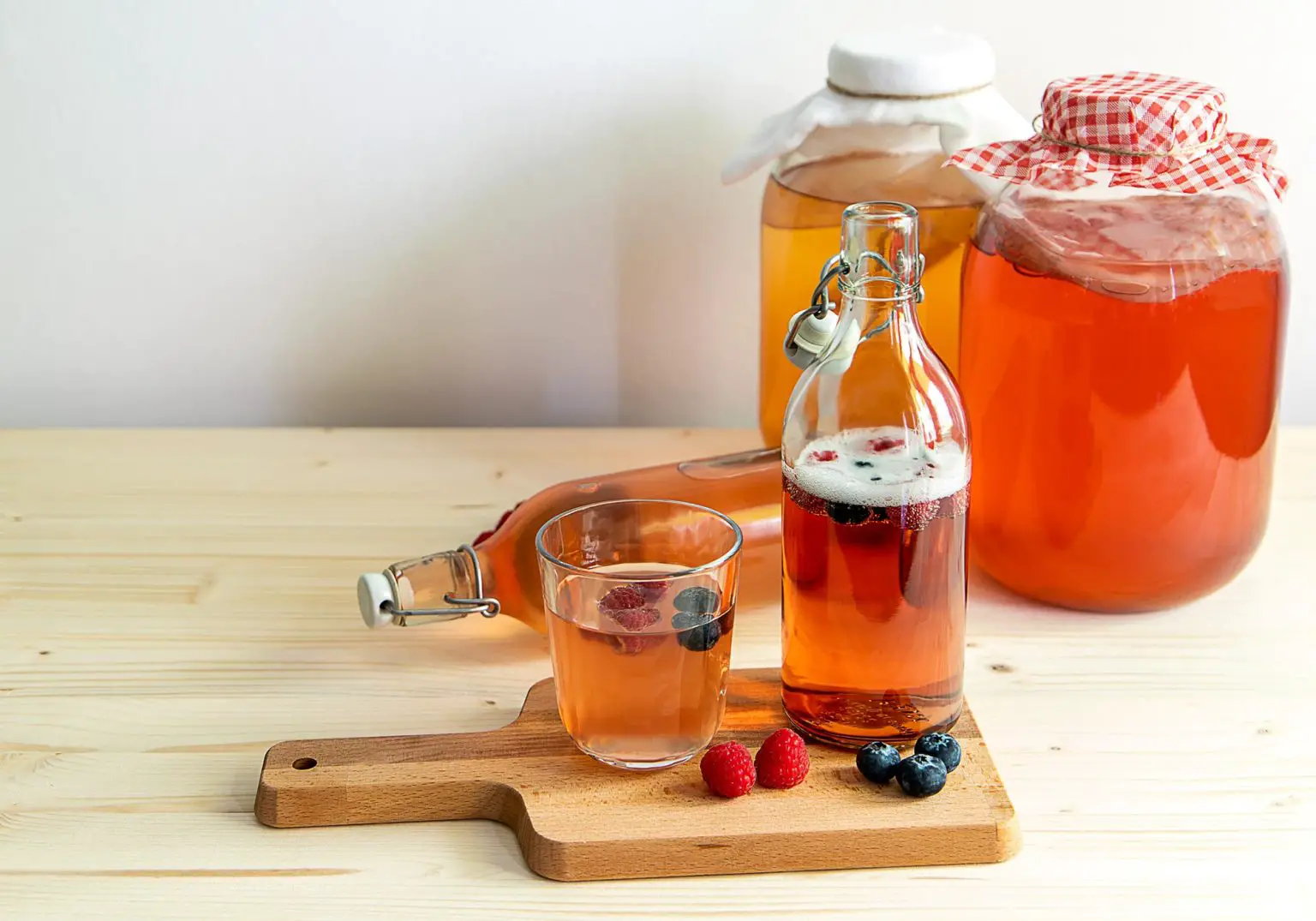 Homemade-Fermented-Kombucha-Tea-1536x1075.webp