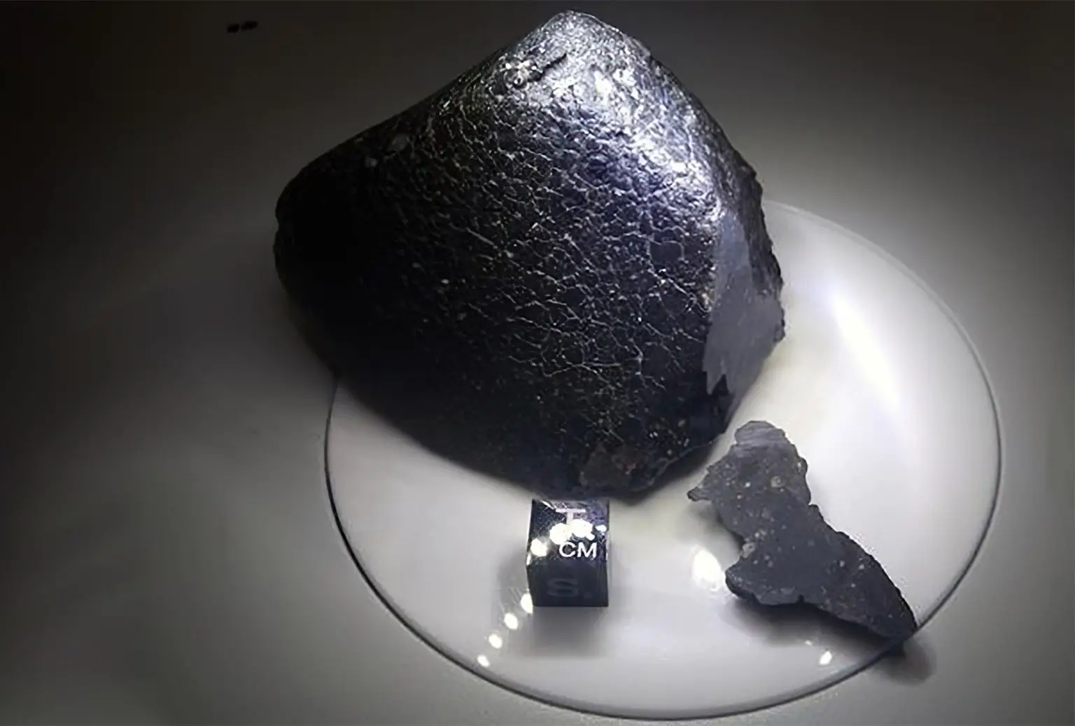 Black-Beauty-Meteorite-NWA-7034-1536x1037.webp