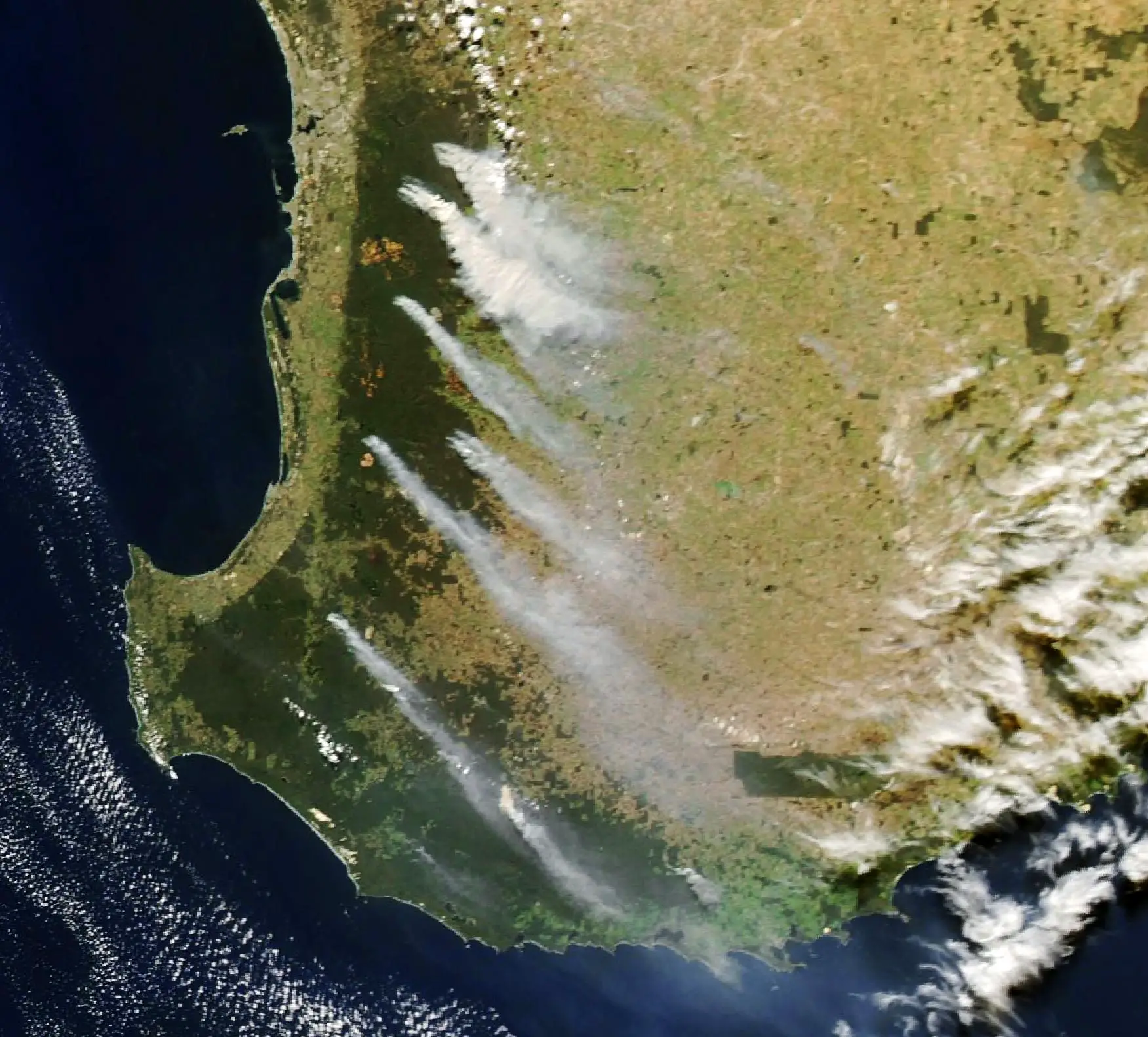 Western-Australia-Smoke-April-2023.webp