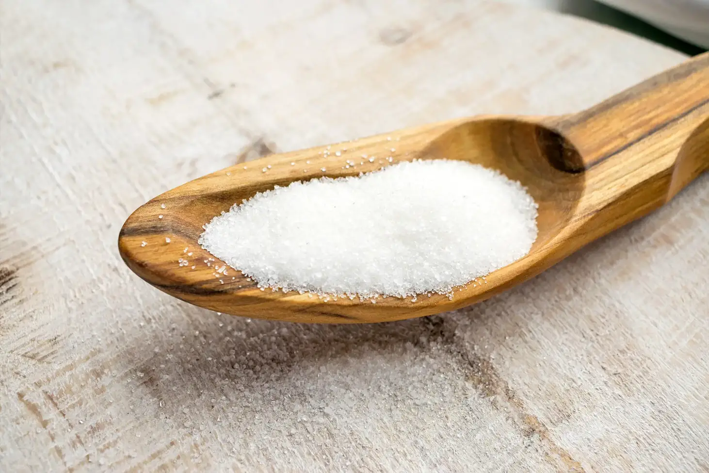 Artificial-Sweetener-Sugar-Substitute-Wooden-Spoon.webp