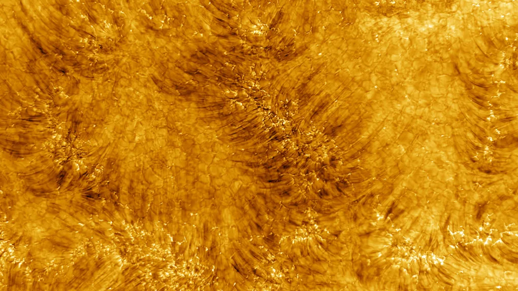 image-of-suns-chromosphere.webp