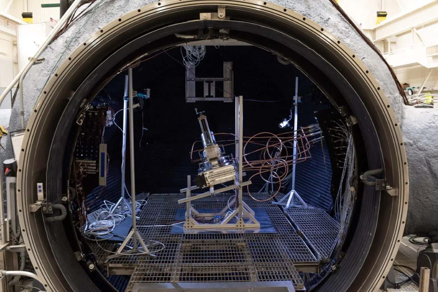 NASA-High-Powered-Laser-and-Carbothermal-Reactor-1536x1024.webp