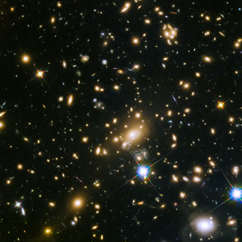 Galaxy-Cluster-MACS-j1149-5-223-2048x2048.webp