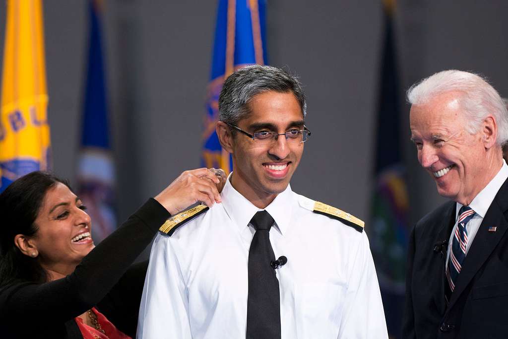 from-left-rashmi-sister-of-surgeon-general-vice-adm-a26626-1024.jpg