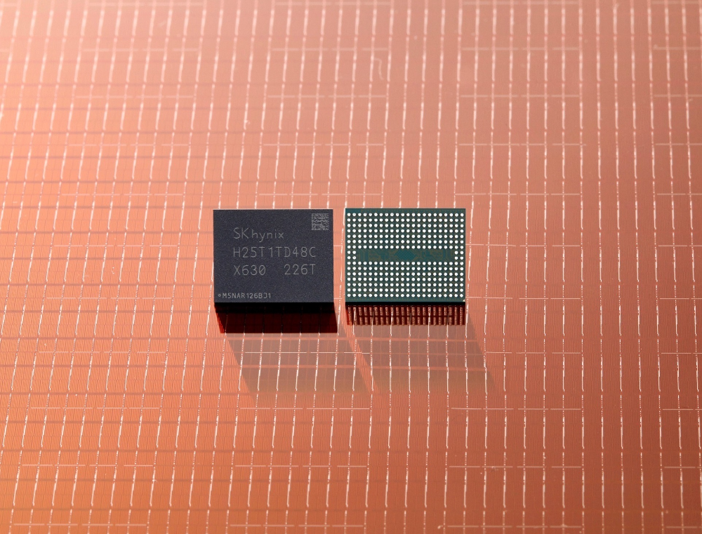 Figure-1.-SK-hynix-Develops-Worlds-Highest-238-Layer-4D-NAND-Flash_sized.png