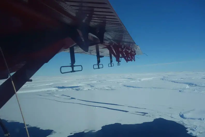 Flying-Over-Thwaites-Glacier-2048x1365.webp