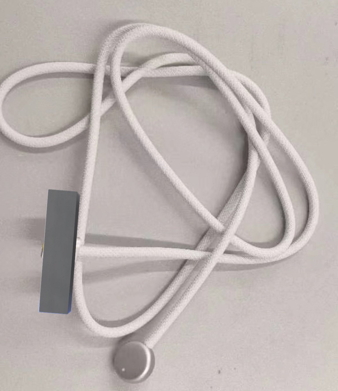 Apple-Vision-Pro-charging-cable-with-proprietary-port-1.jpg