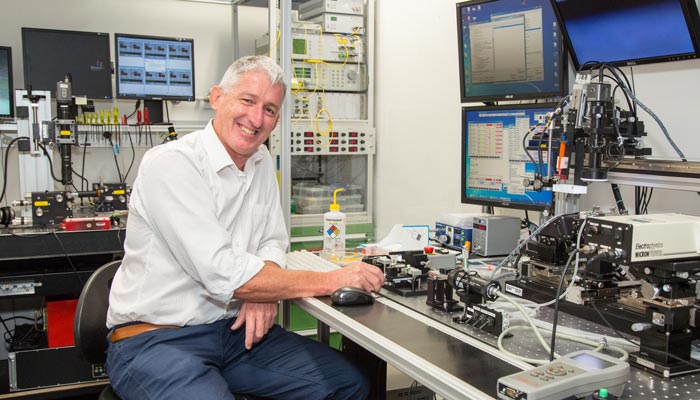 modular-photonics-michael-withford-lab700x400-1.jpg