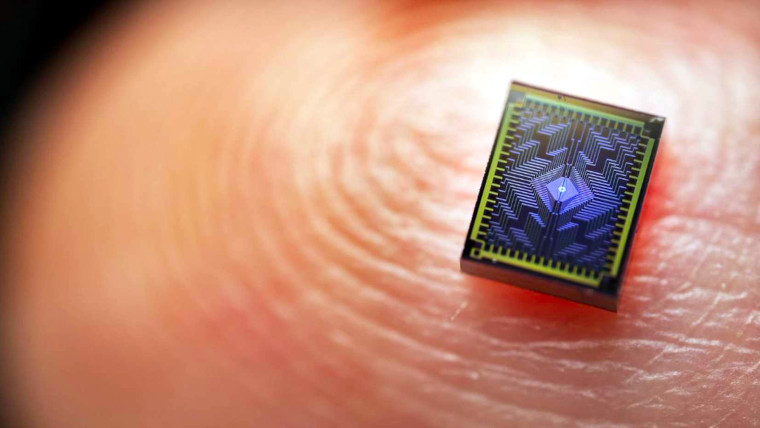 1686839683_newsroom-tunnel-falls-chips-finger-3.jpg.rendition.intel.web.1648.927_story.jpg