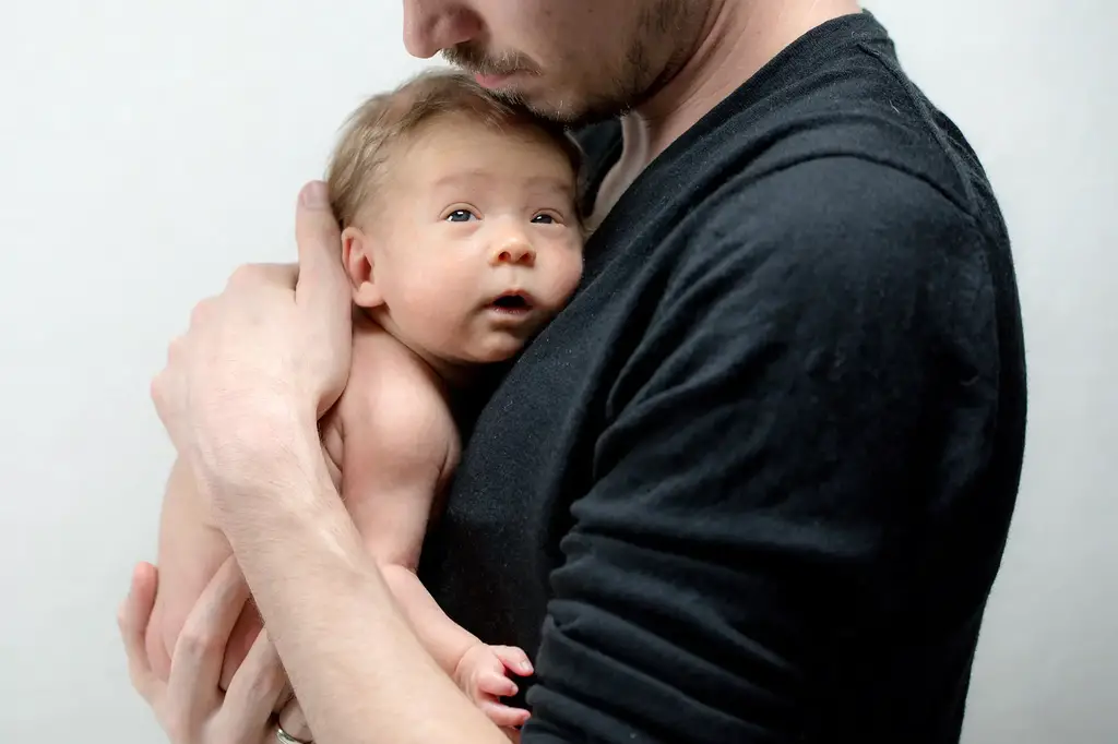 Dad-Newborn-Baby.webp