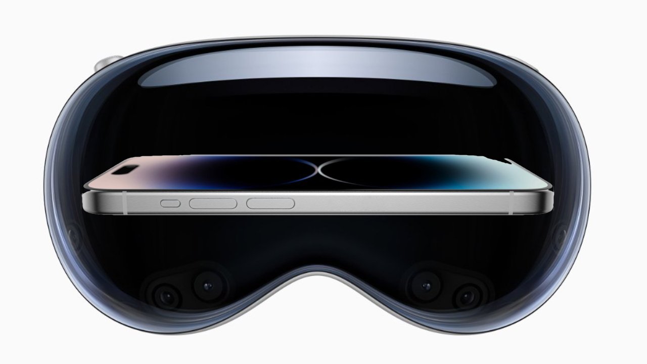 54988-111548-000-lead-Vision-Pro-with-iPhone-xl.jpg