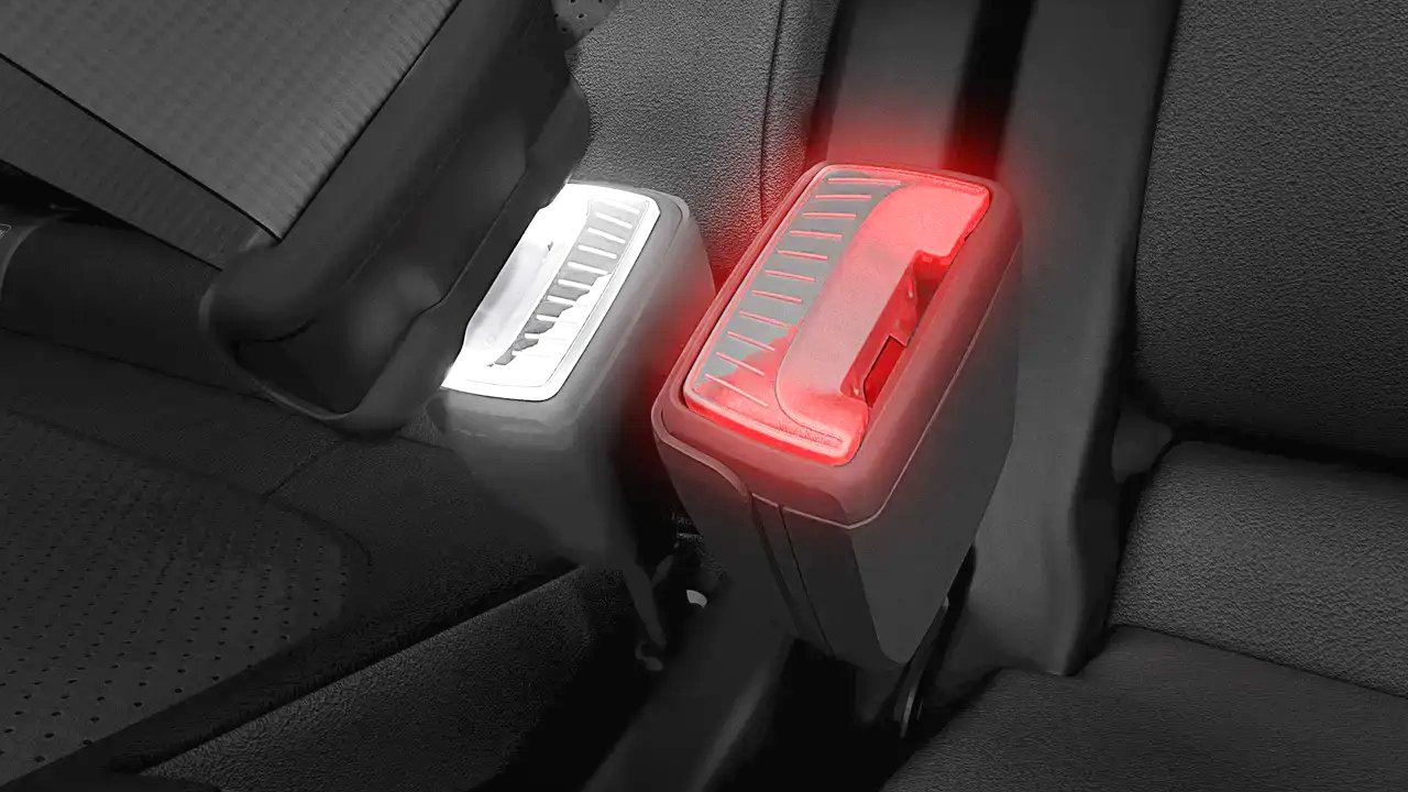 55007-111606-000-lead-Seatbelt-xl.jpg
