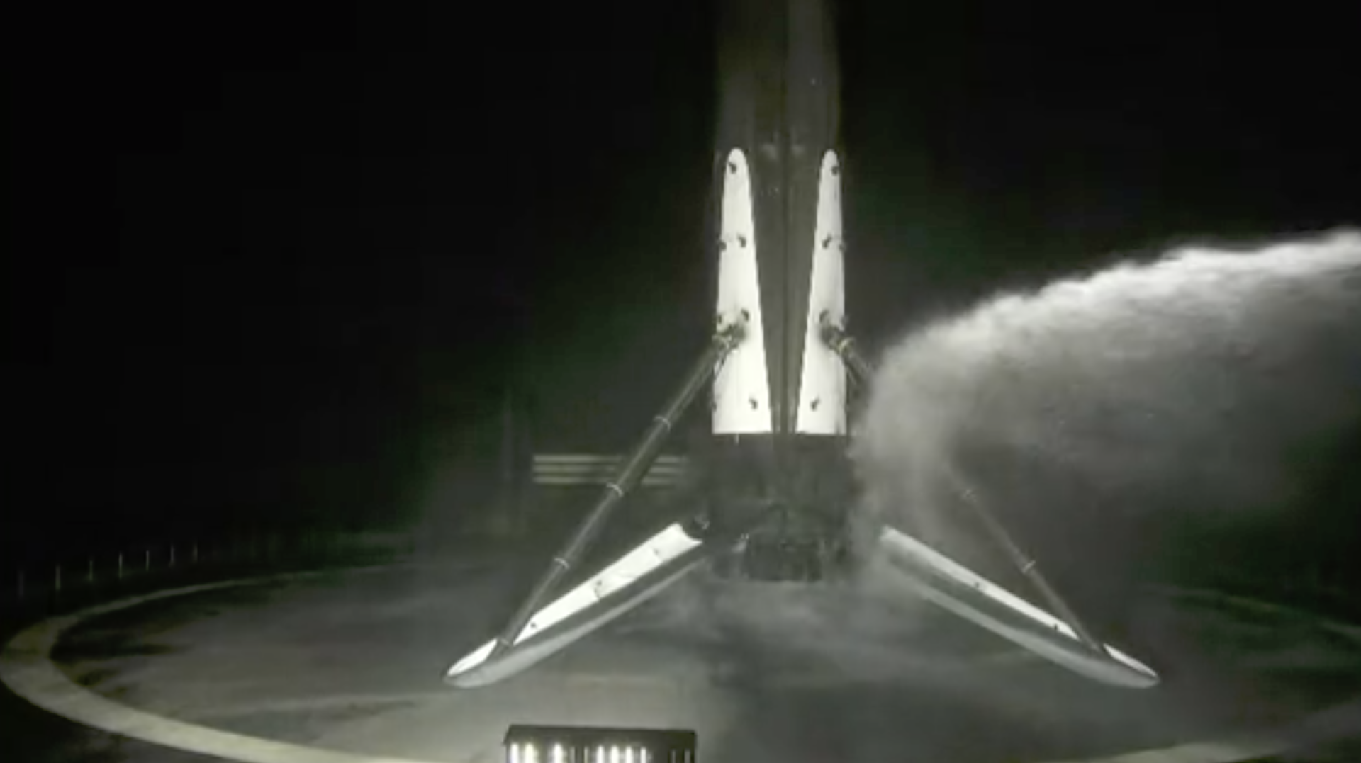 SPACEX-FALCON-9-FIRST-STAGE-SHOWER-1920x1077.png