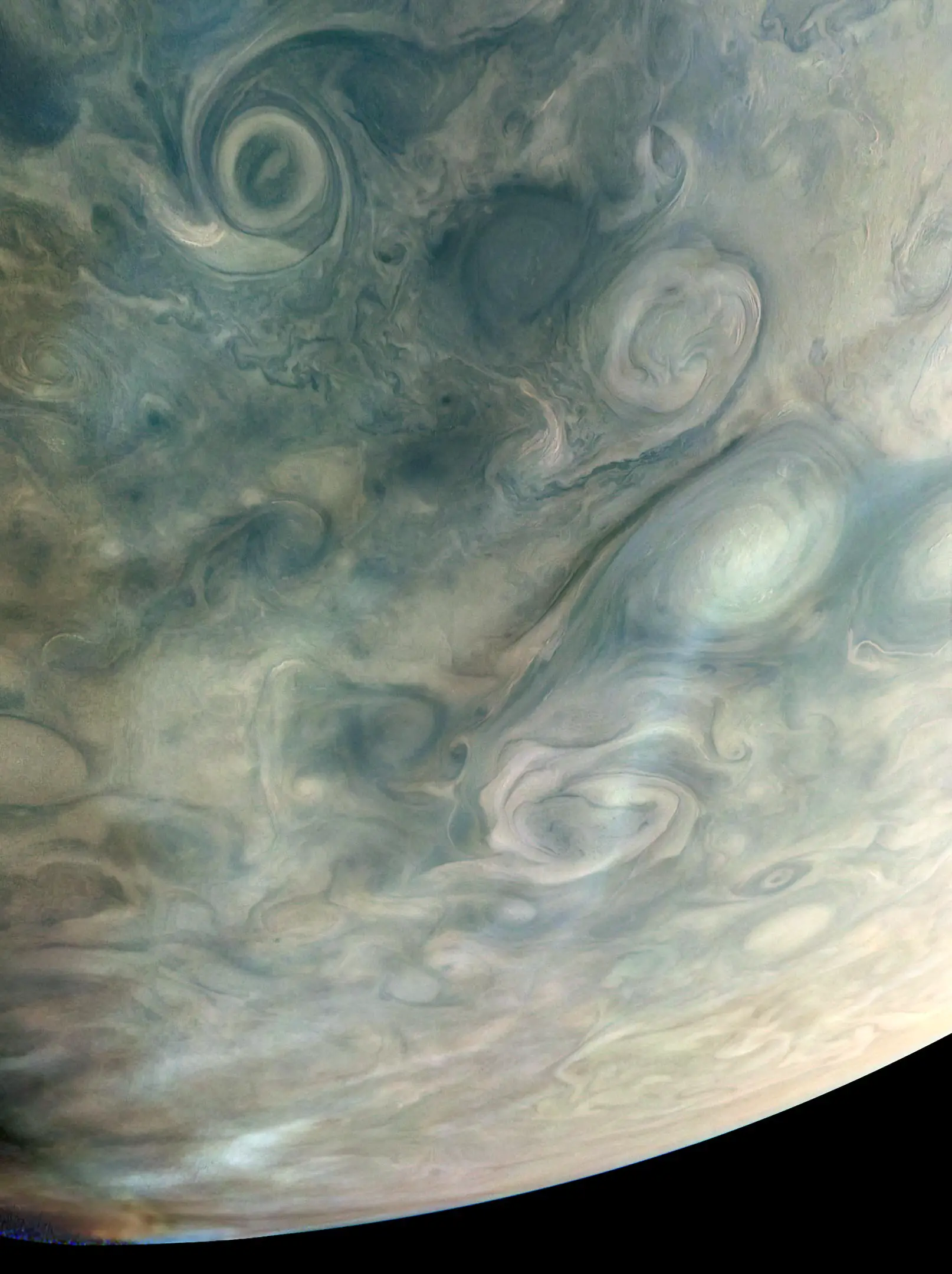 Jupiter-Atmosphere-High-Altitude-Hazes.webp