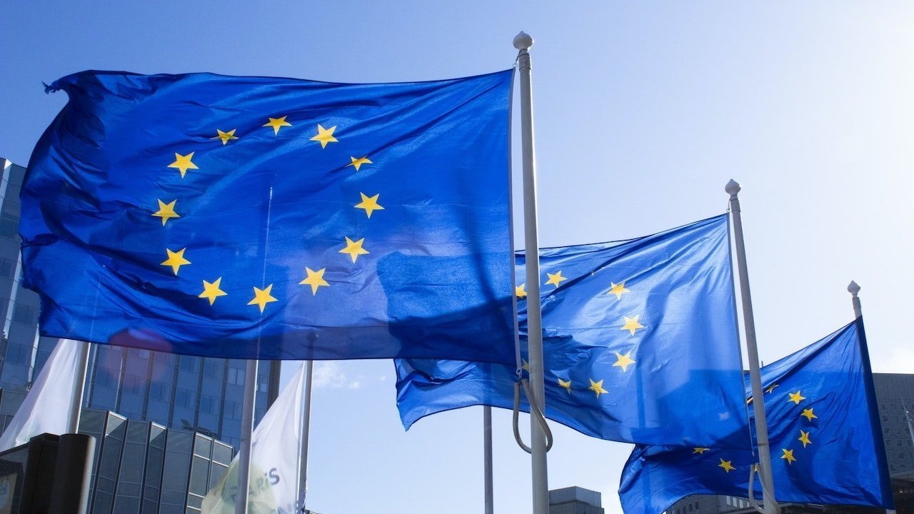 55303-112333-54627-110431-49422-96585-EU-Header-xl-xl-xl.jpg