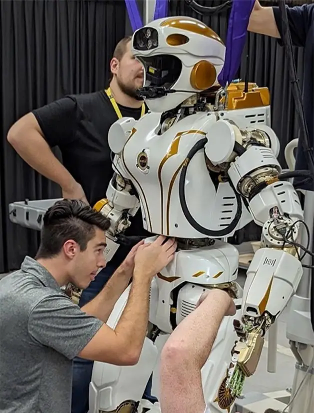 Valkyrie-Robot.webp