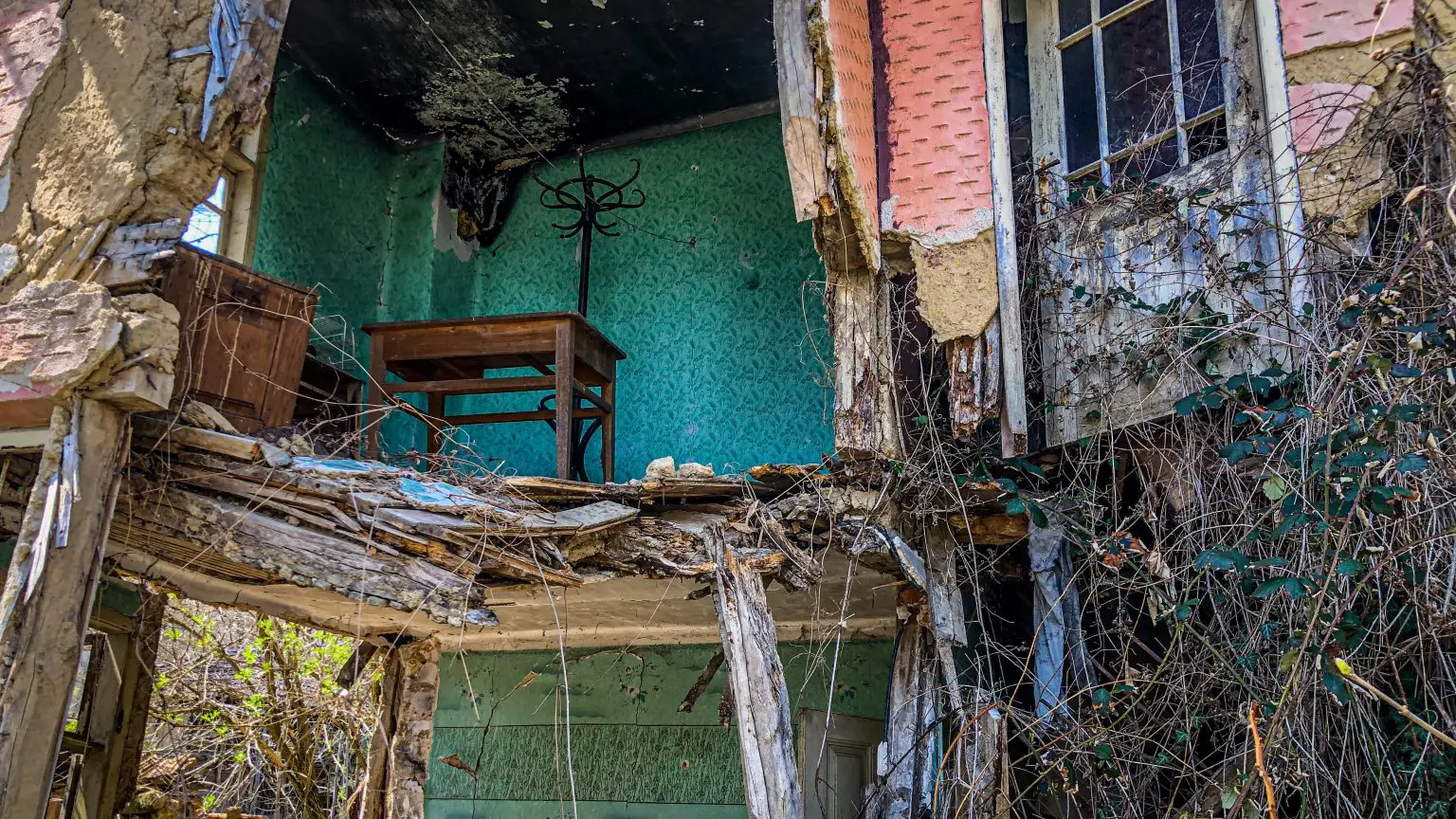 Houses-and-Traditions-Washing-Away-1536x864.webp