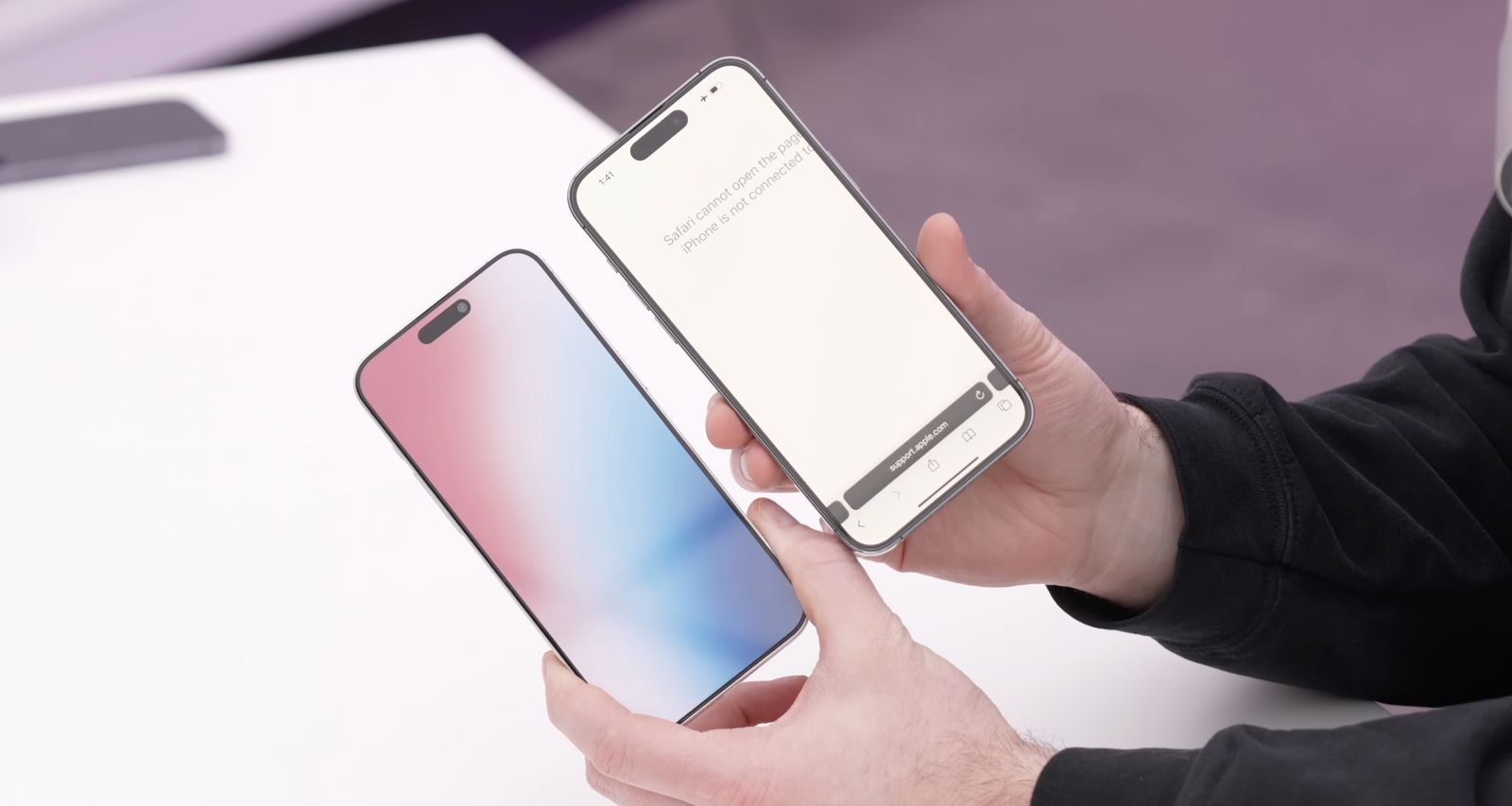 unbox-therapy-15-pro-max-bezels.jpg