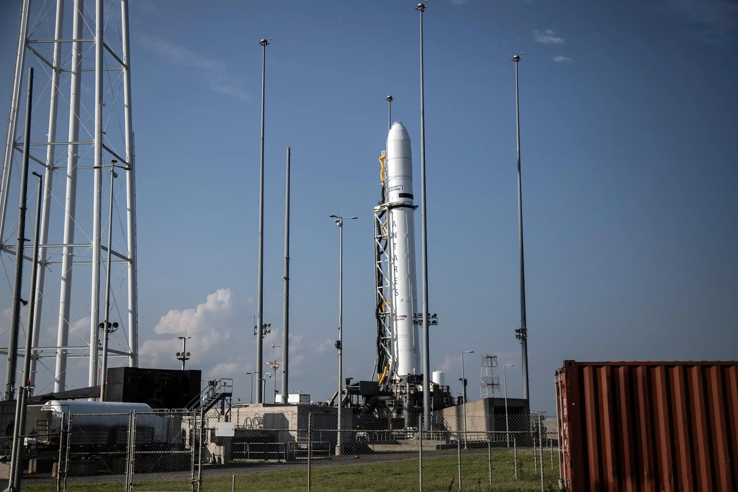 NG-19-Antares-Vertical-Lift-on-Pad-0A-scaled.webp