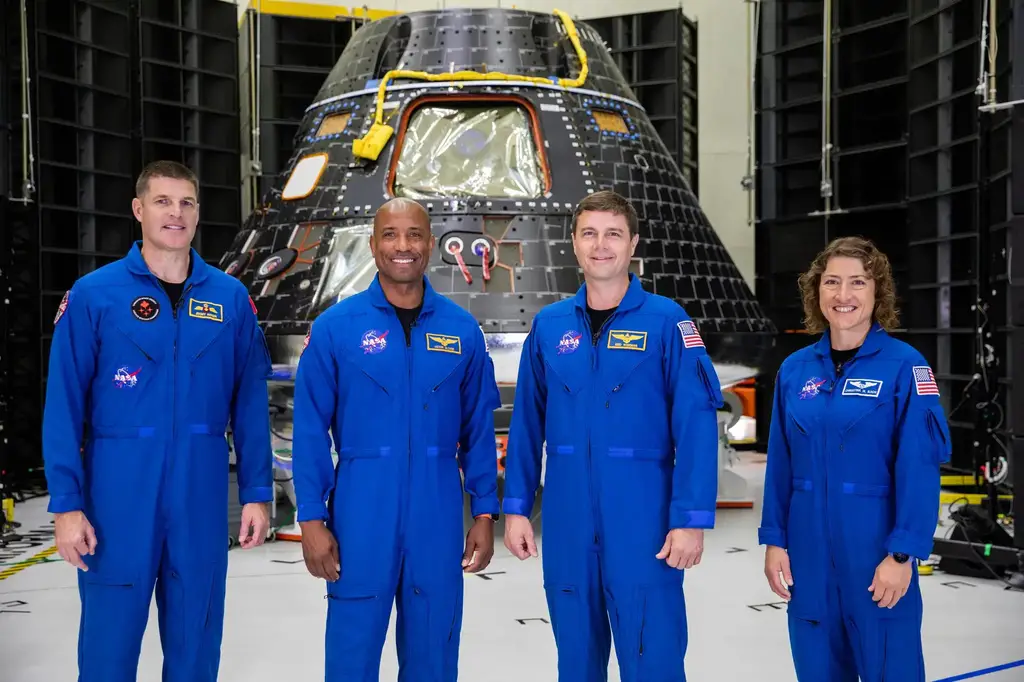 Artemis-II-Crew-Visits-Their-Orion-Spacecraft-2048x1365.webp