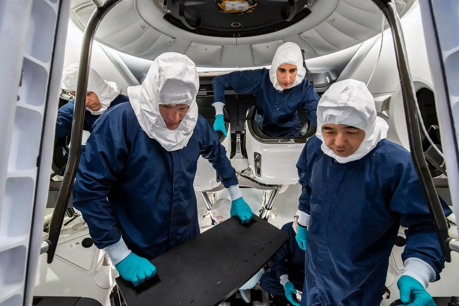 NASA-SpaceX-Crew-7-Inside-Dragon-1536x1024.webp