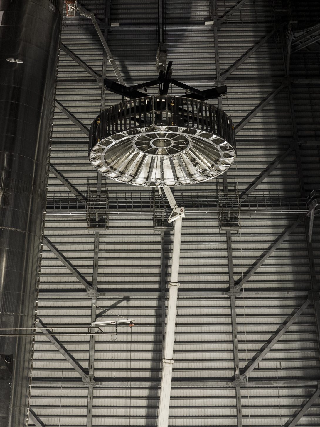 SPACEX-STARSHIP-VENTED-INTERSTAGE-AUGUST-2023-1-1-1090x1456.jpeg