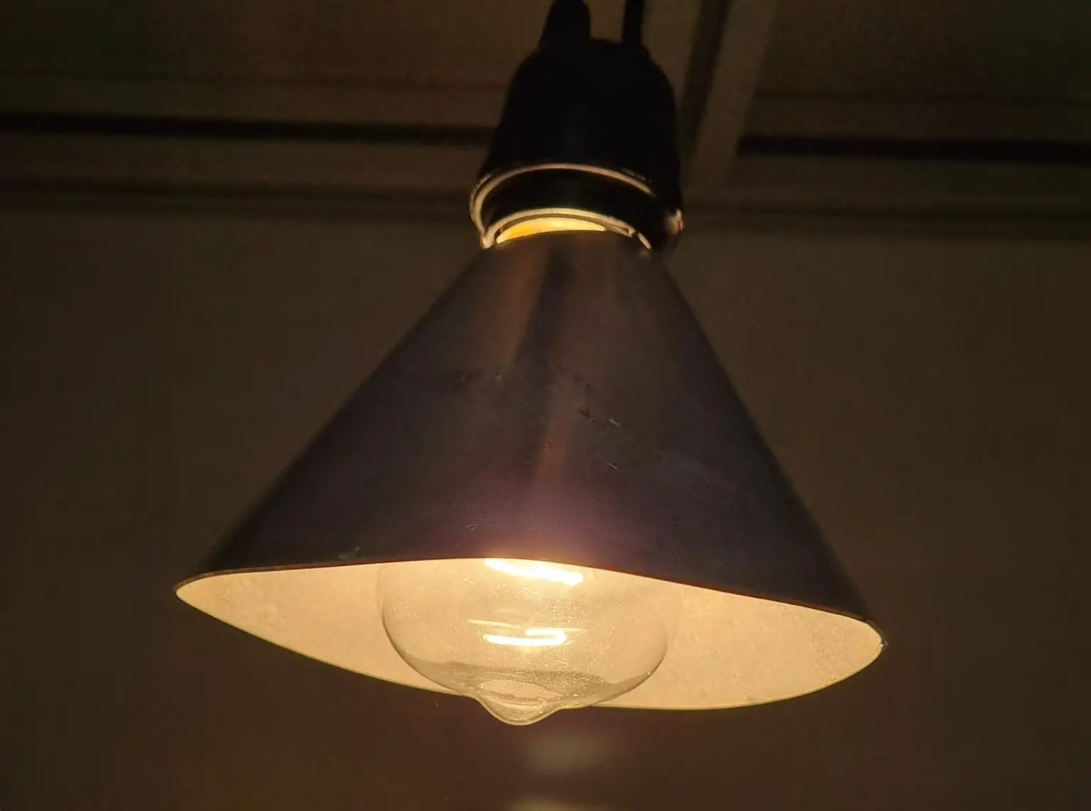 Coating-Turns-Lampshades-Into-Indoor-Air-Purifiers-1536x1142.webp