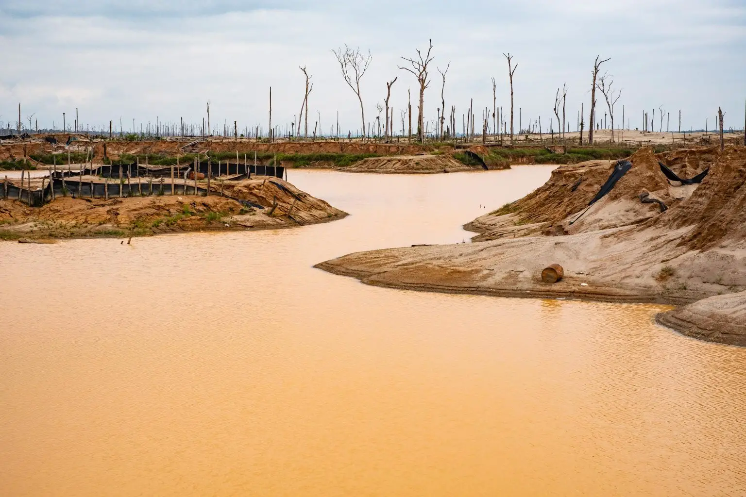 Shallow-Mining-Ponds-La-Pampa-Region-1536x1024.webp