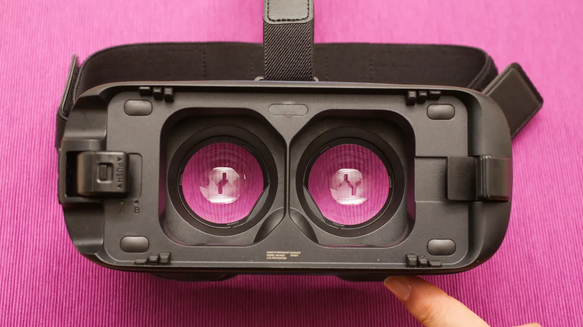 samsung-gear-vr-2016-19.webp