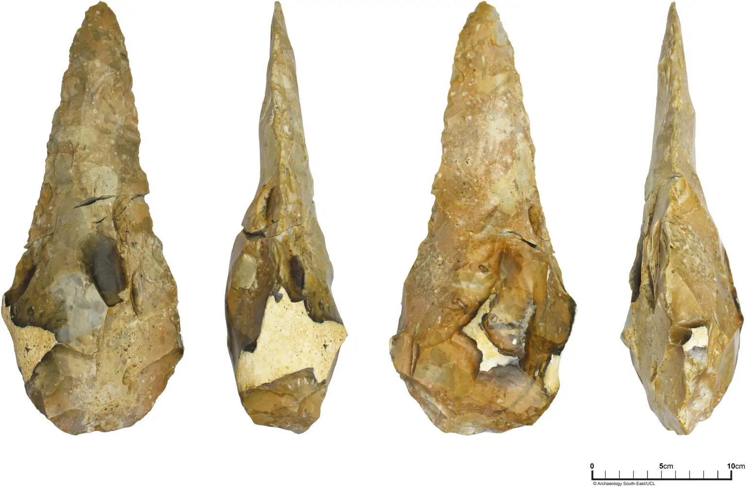 Giant-Handaxe-1536x1003.webp