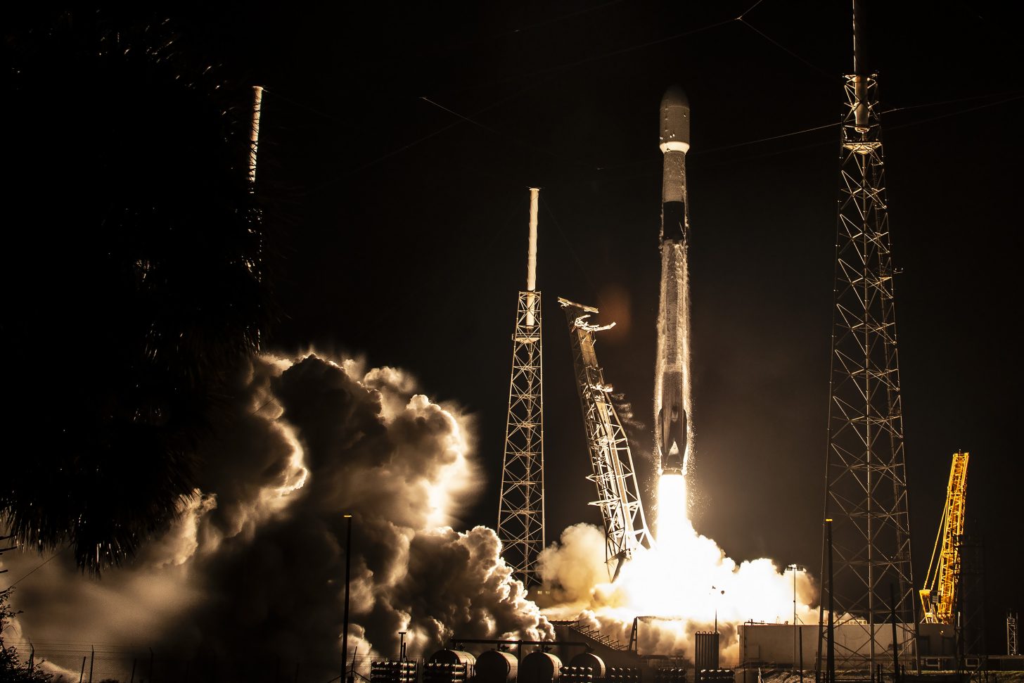 SPACEX-FALCON-9-STARLINK-AUGUST-26-2023-LAUNCH-1456x971.jpeg