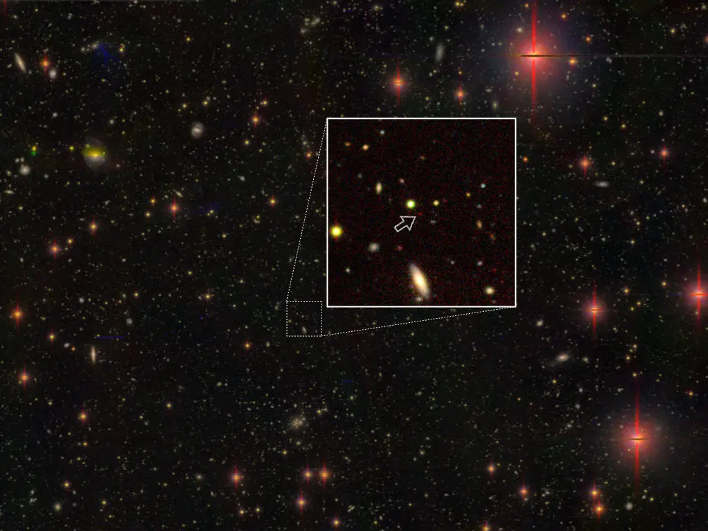 Light-From-a-Distant-Quasar-Captured-by-the-Subaru-Telescope.webp