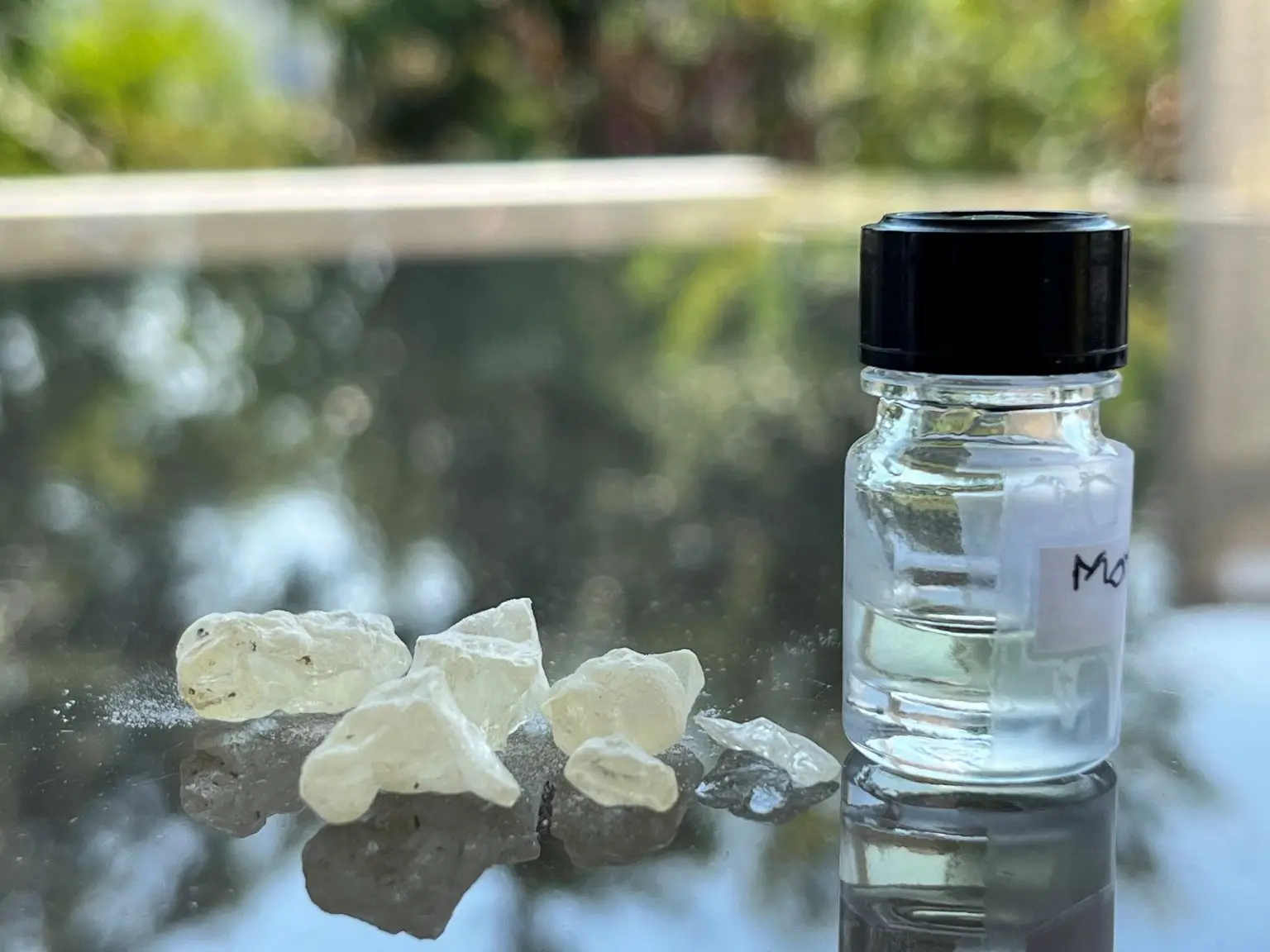Dammar-Resin-Ancient-Scent-1536x1152.webp