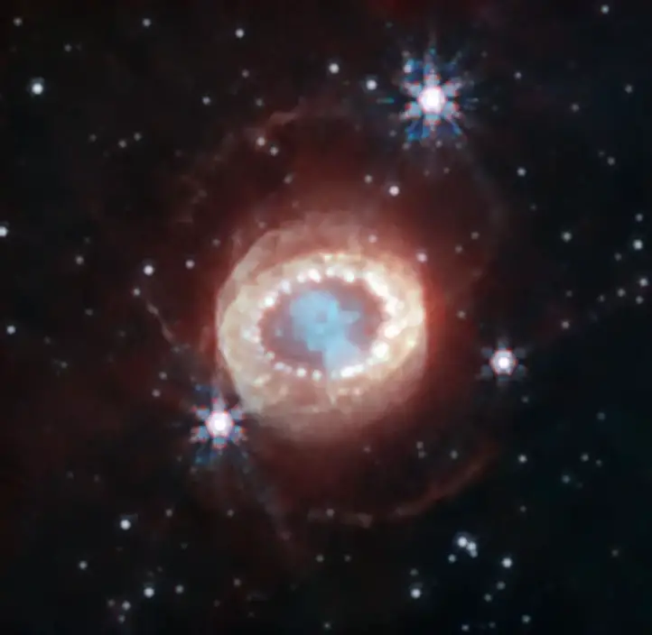 Supernova-1987A-Webb-NIRCam-Image.webp