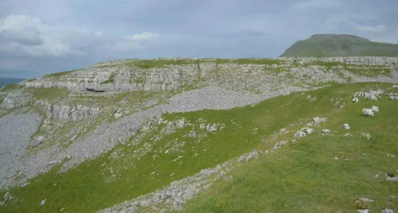 Ingleborough-–-Carbonate-Sediments-Form-Cliffs-777x417.webp
