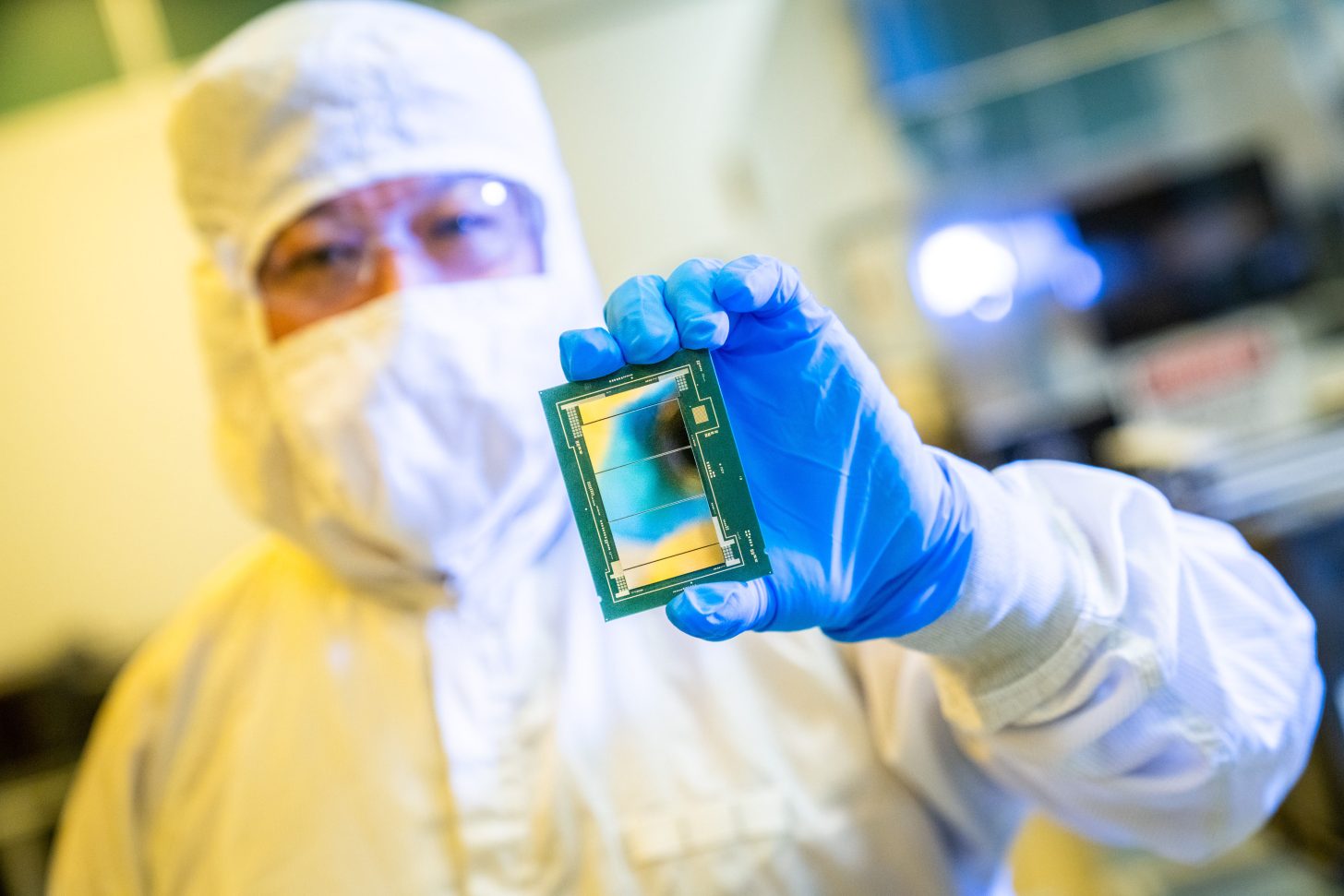 Intel-AZ-packaging-8-1456x971.jpg