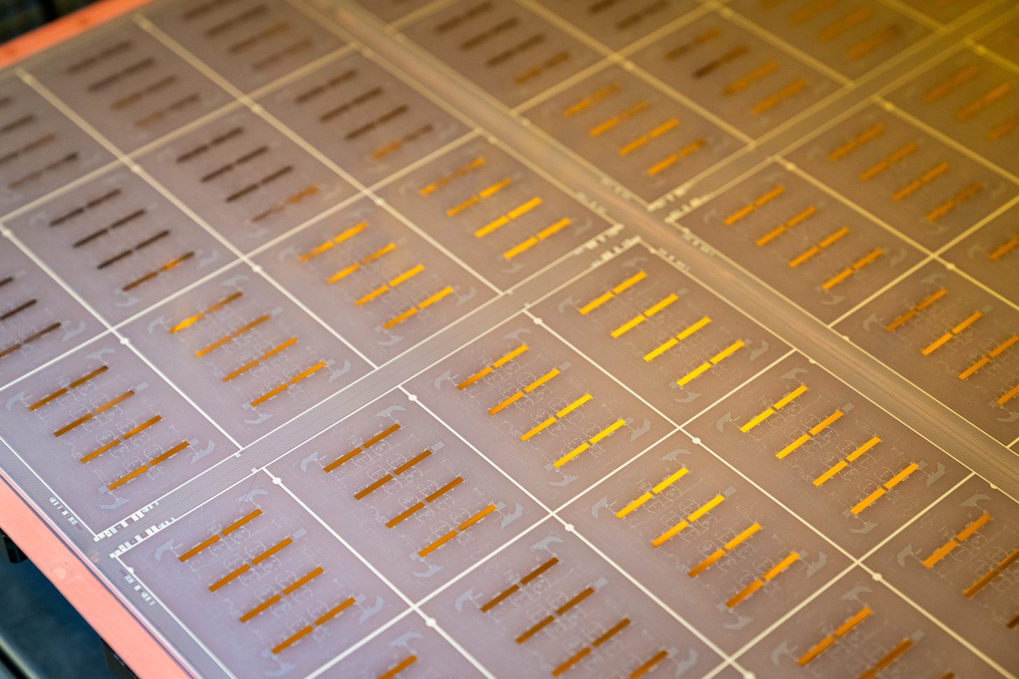 Intel-AZ-packaging-6-1456x971.jpg